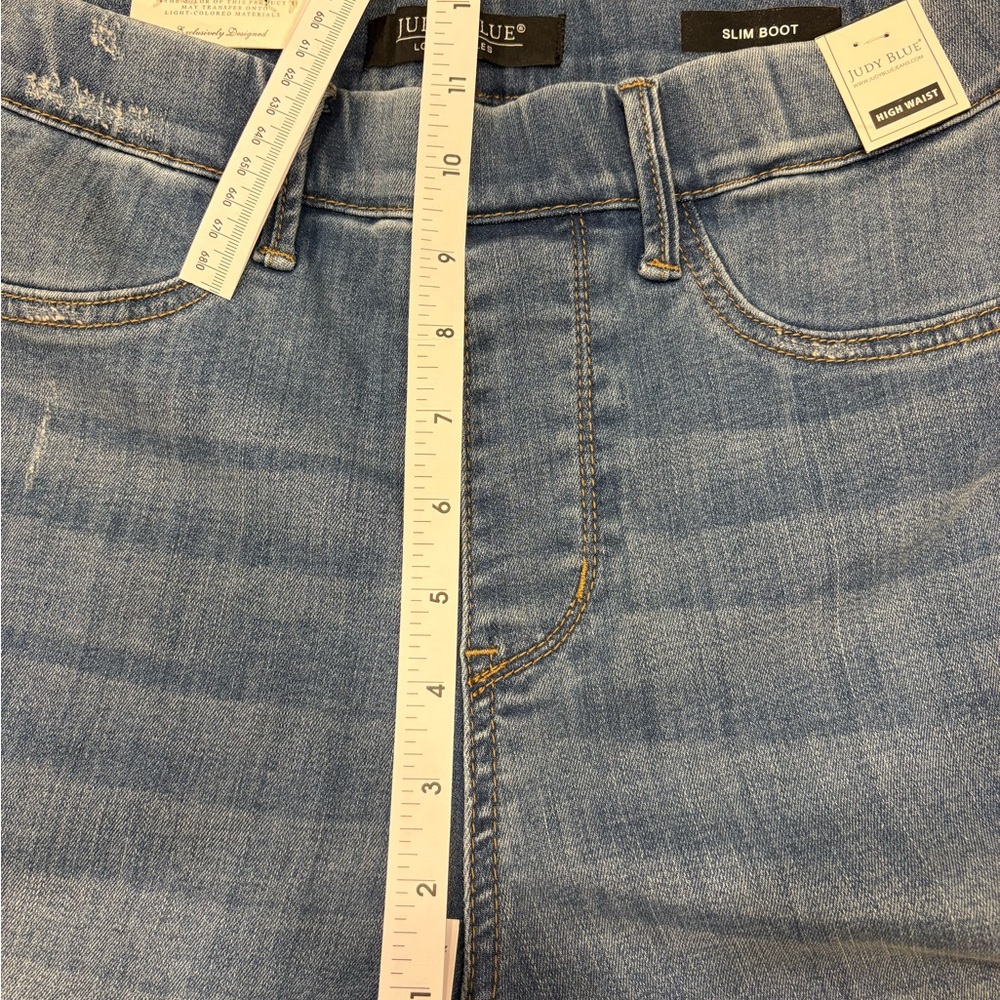 Judy Blue Flare Jeans in Classic Blue - Picture 3 of 3